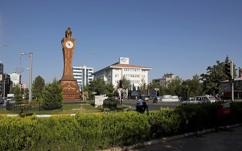 Yeni Kale (Eski Kahta Kalesi)