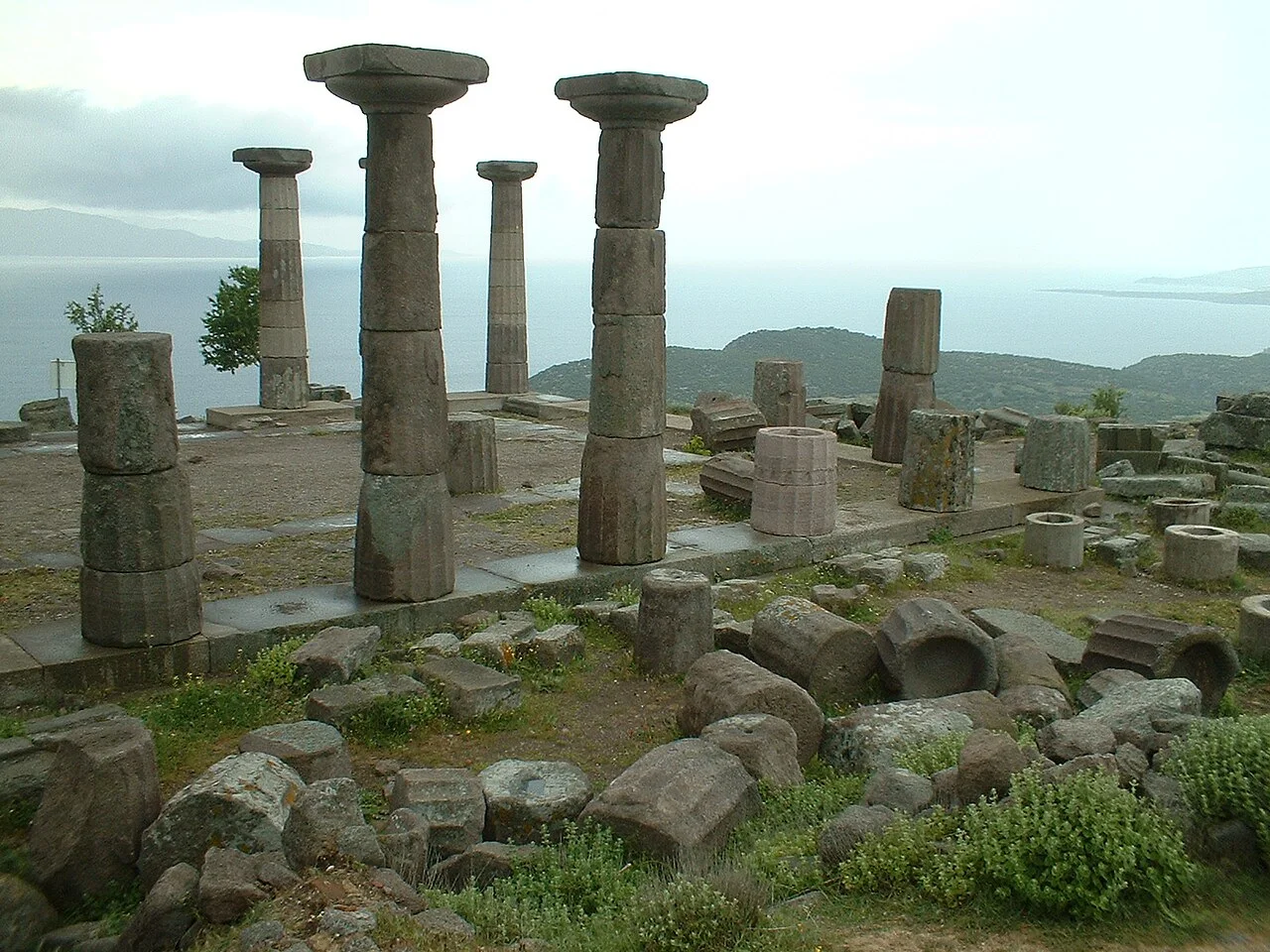 Assos Antik Kenti ve Athena Tapınağı