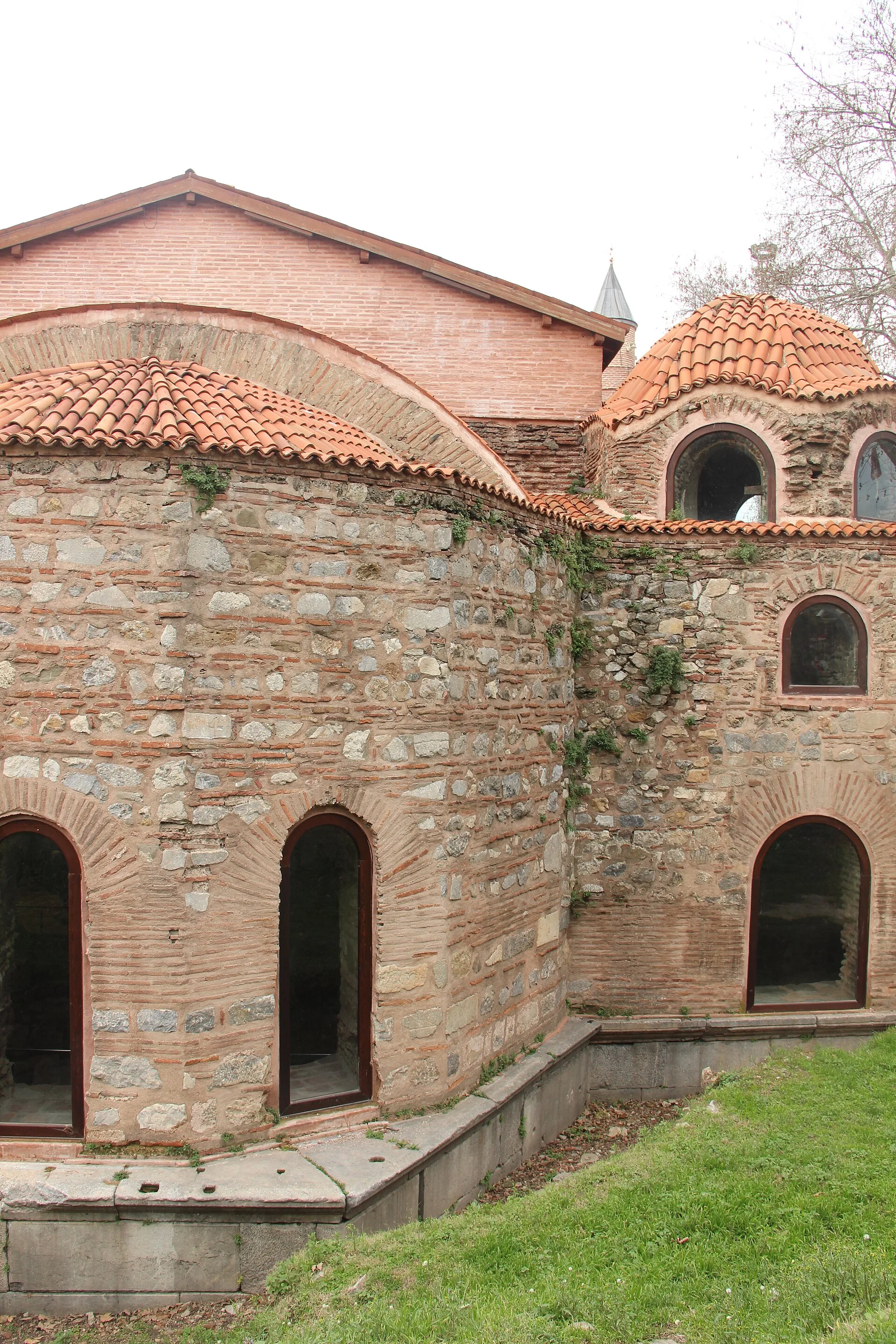 İznik Ayasofya Camii ve Tarihi Surlar