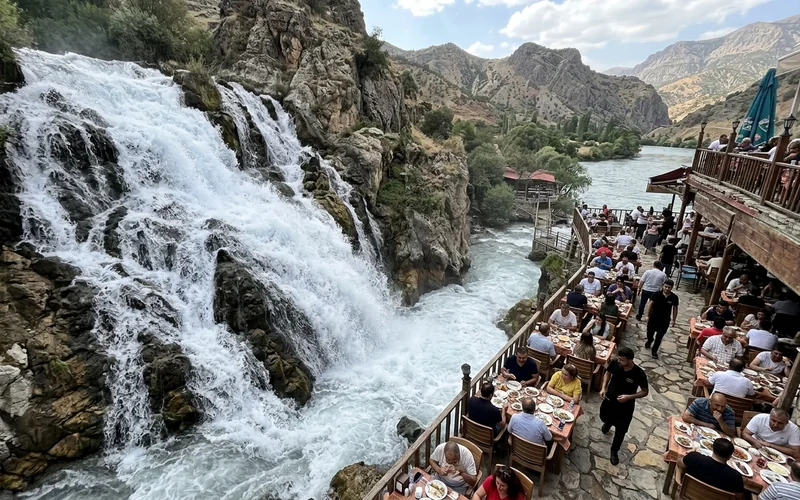 Girlevik Şelalesi