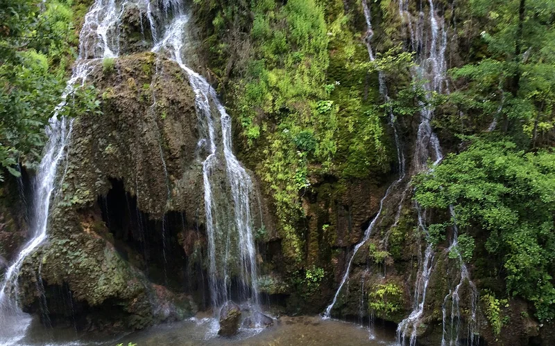 Kuzalan Şelalesi ve Tabiat Parkı