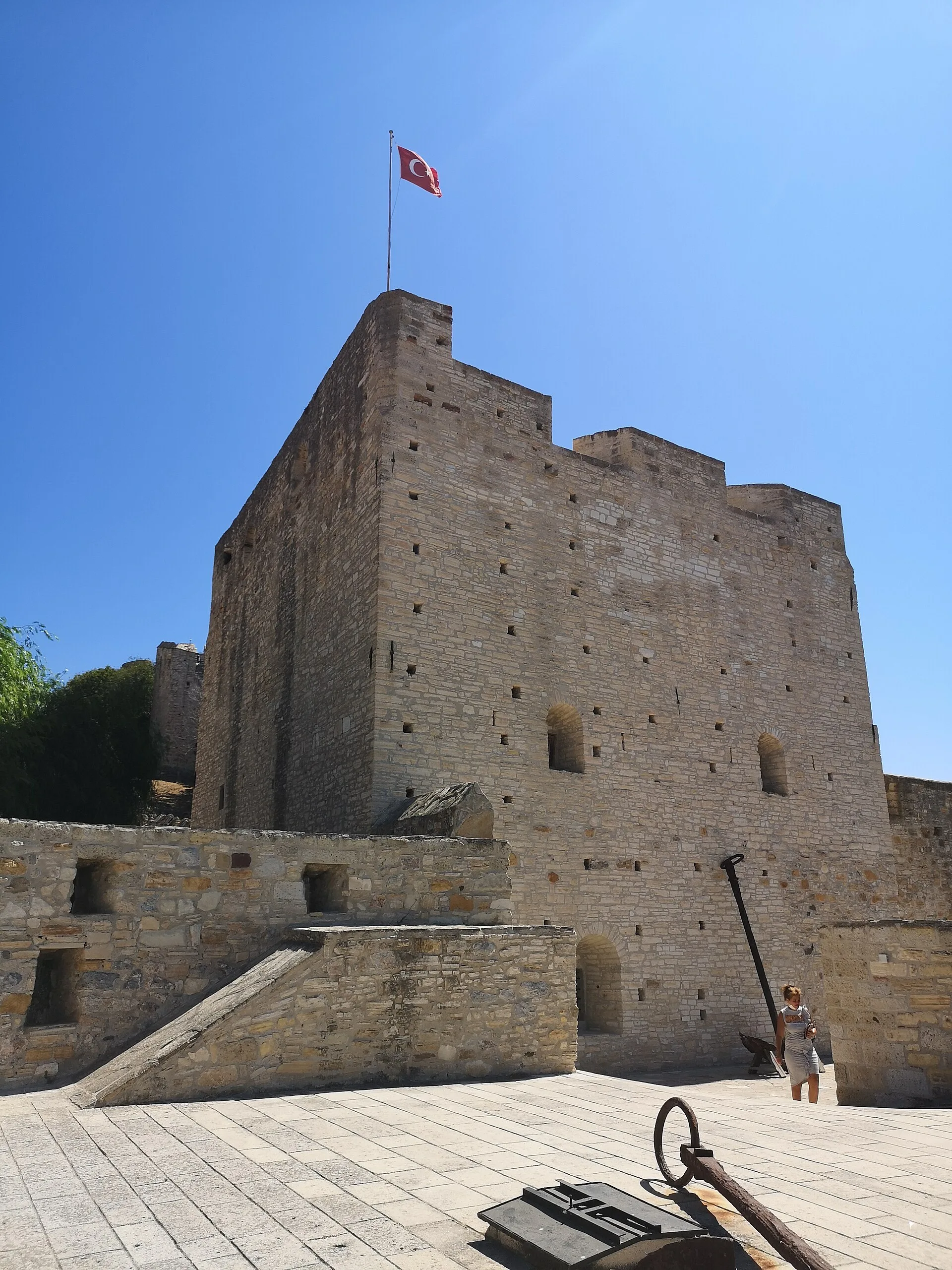 Çeşme Kalesi ve Müzesi