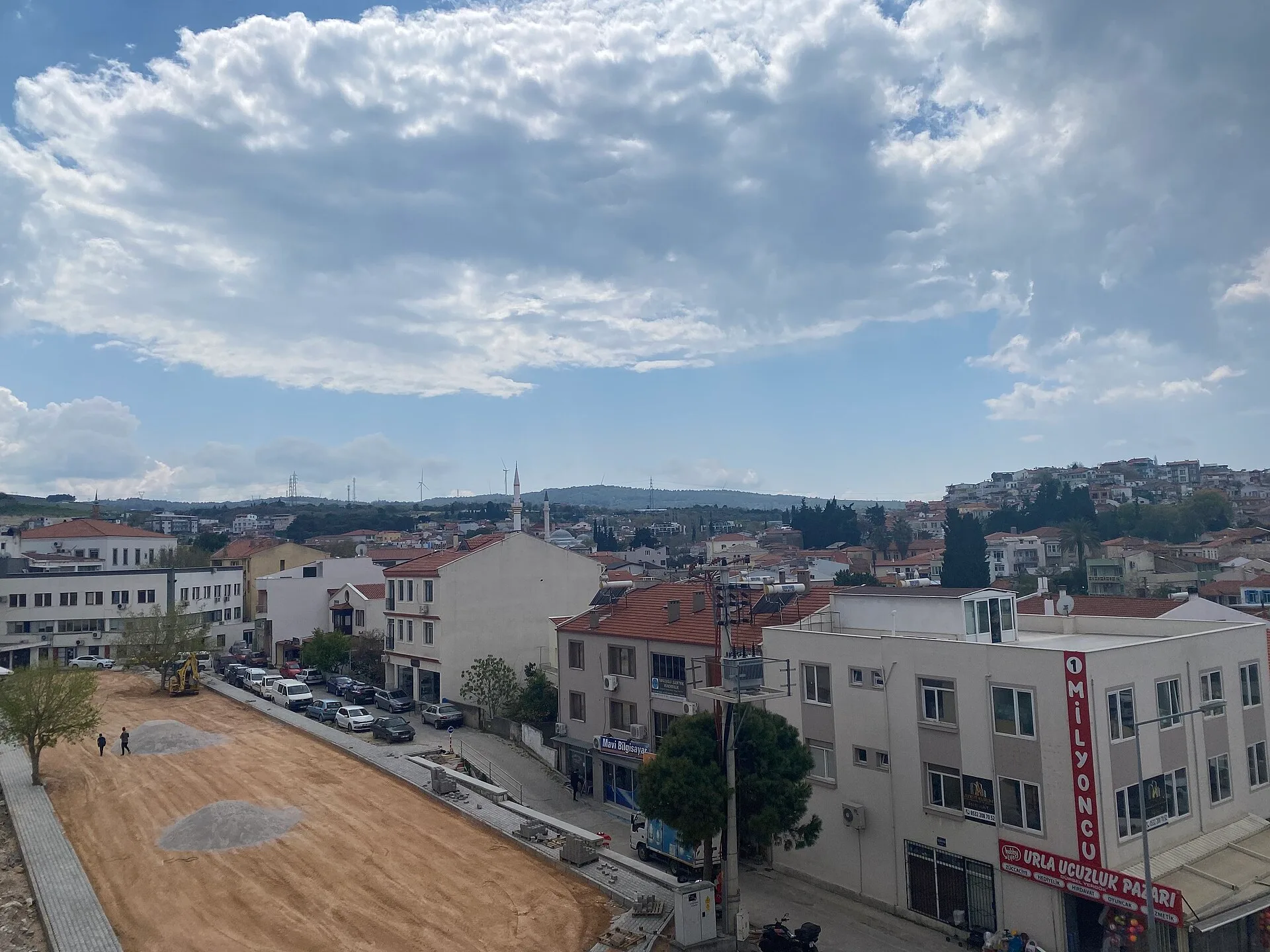Urla Sanat Sokağı ve Bağ Yolu