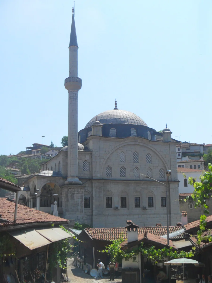 İzzet Mehmet Paşa Camii