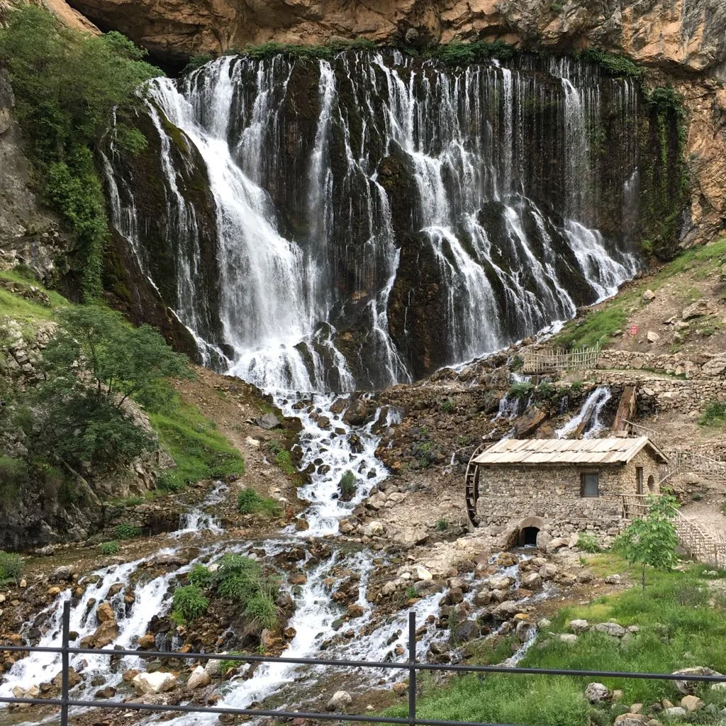 Kapuzbaşı Takım Şelaleleri