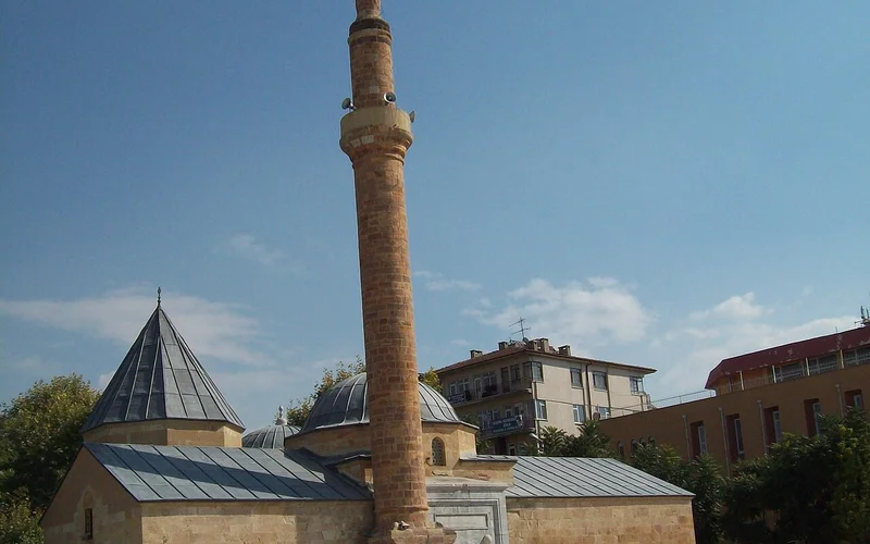 Ahi Evran Türbesi ve Camii