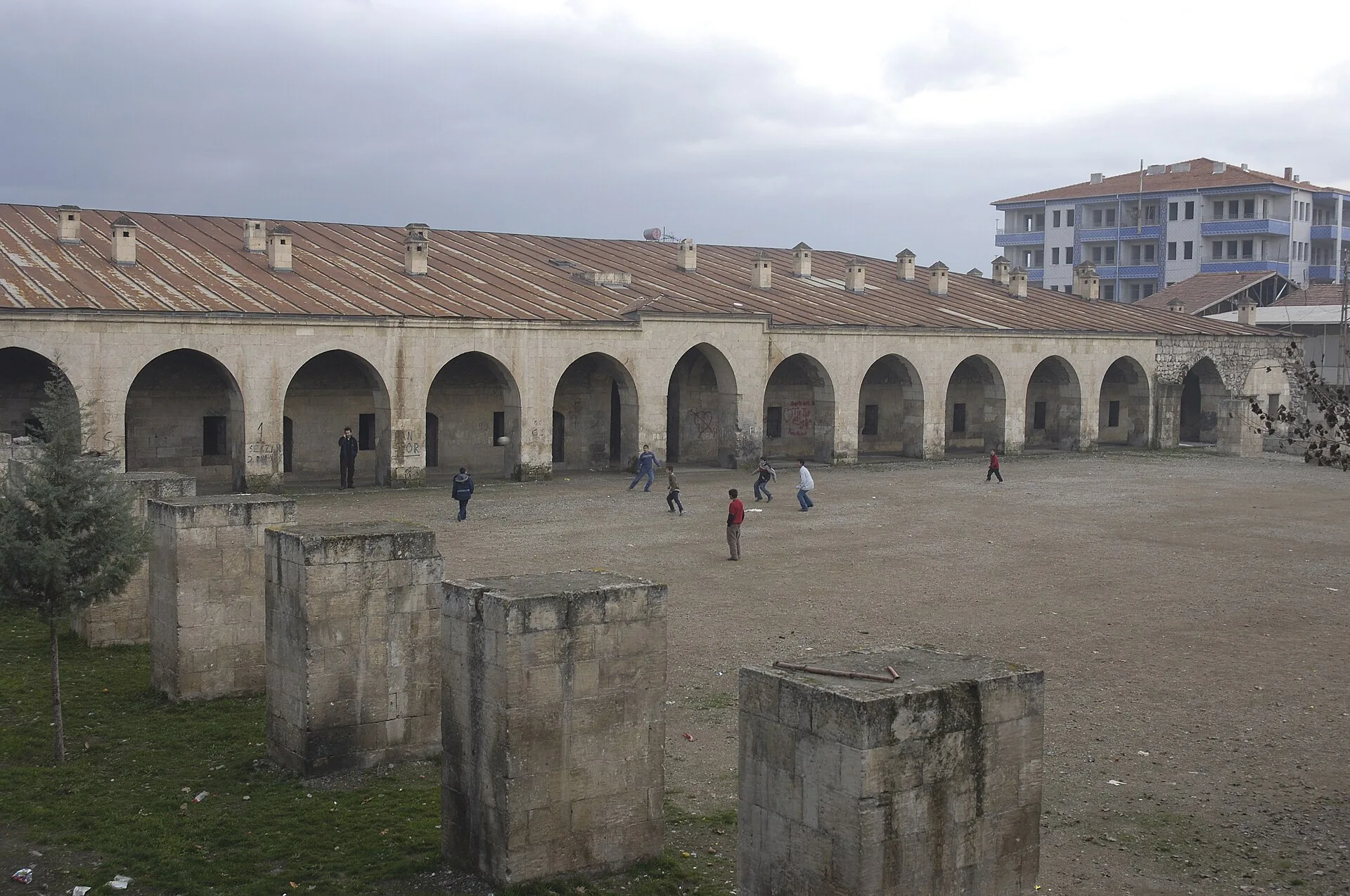 Silahtar Mustafa Paşa Kervansarayı