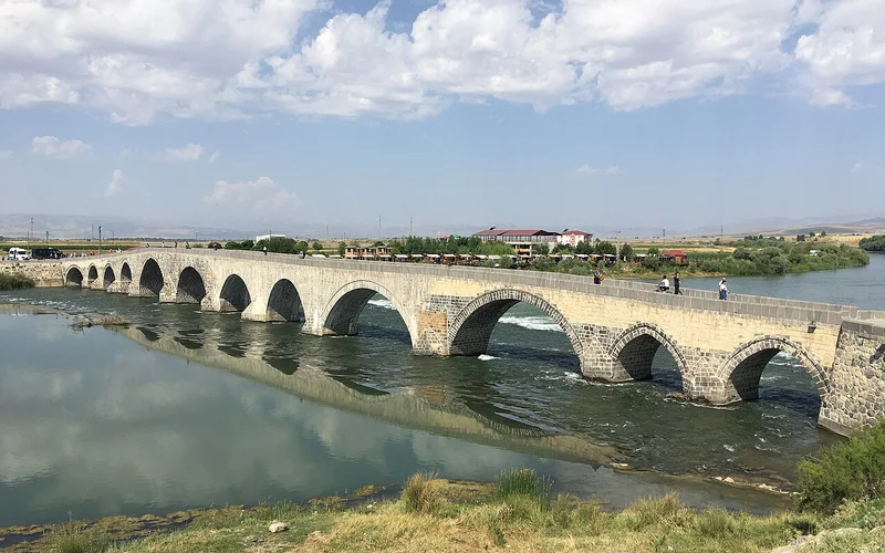 Tarihi Murat Köprüsü