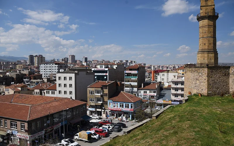 Niğde Kalesi ve Saat Kulesi