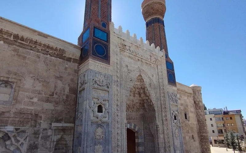 Gök Medrese (Sahibiye Medresesi - UNESCO Geçici)