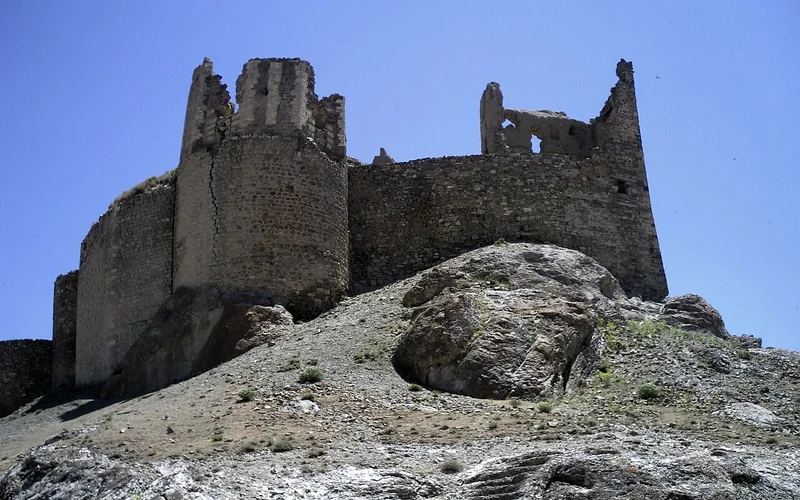 Hosap Kalesi